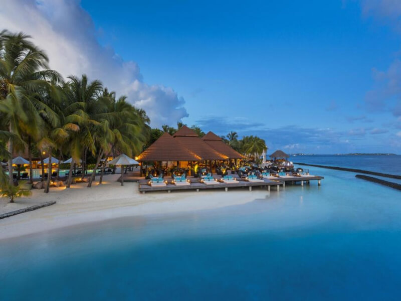 Відпочинок в готелі Kurumba Maldives 5*