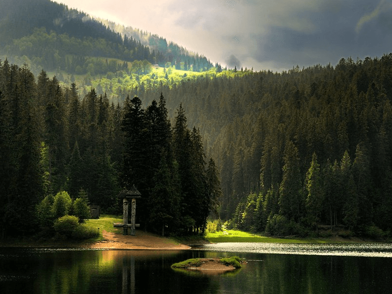 Озеро Синевир та водоспад Шипіт