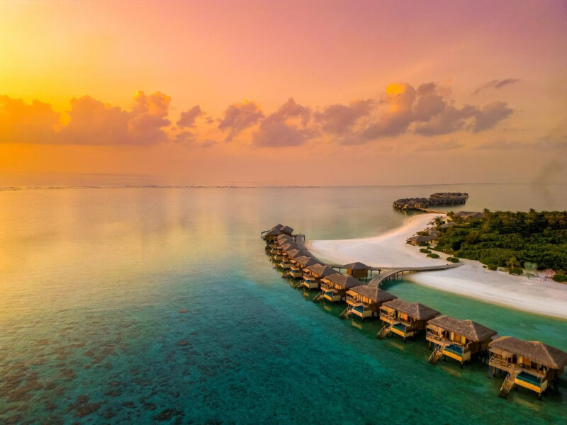Новий рік на Мальдівах в готелі You & Me Maldives 5*