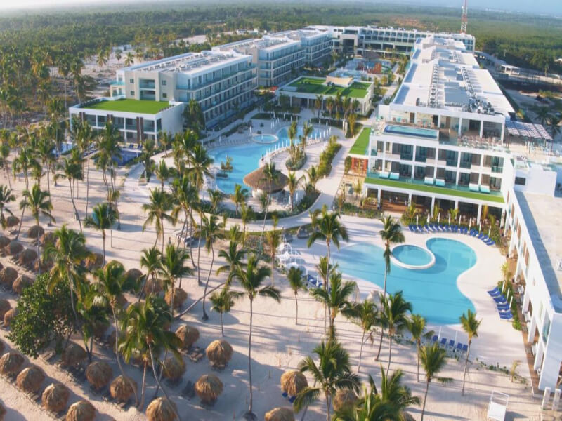 Відпочинок в готелі Serenade Beach & Spa Resort 5*